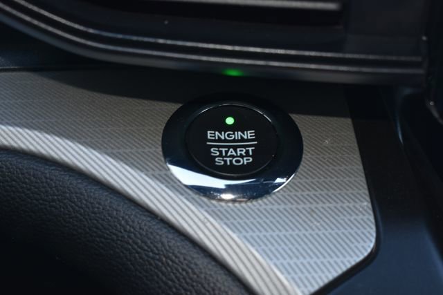 Used 2020 Ford Explorer XLT w/ Comfort Package image 24