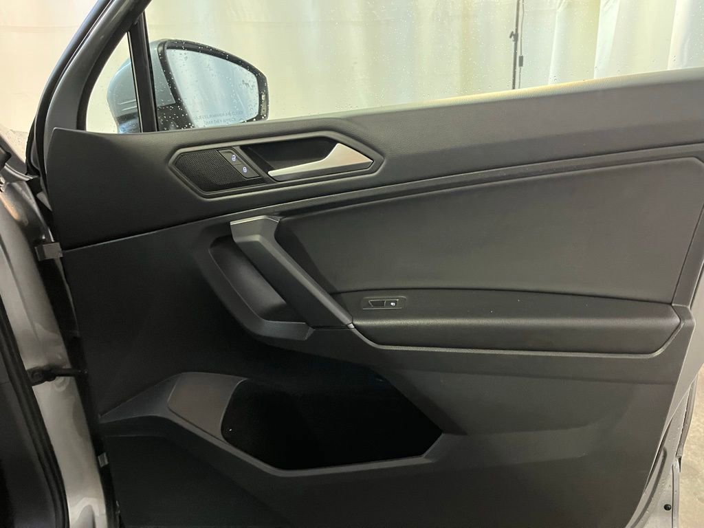 Used 2019 Volkswagen Tiguan S image 11