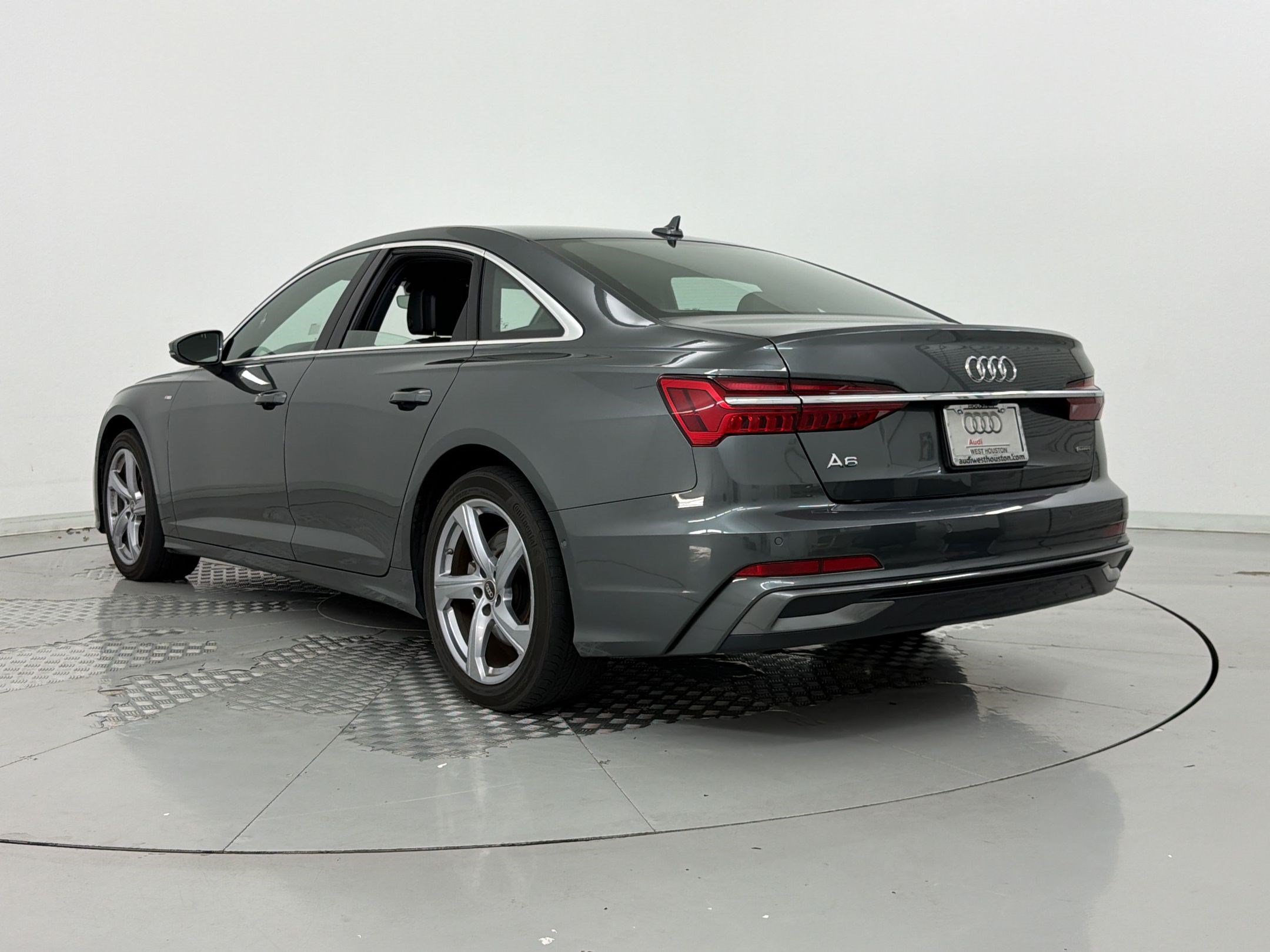 Used 2024 Audi A6 Premium Plus AWD/4WD image 3