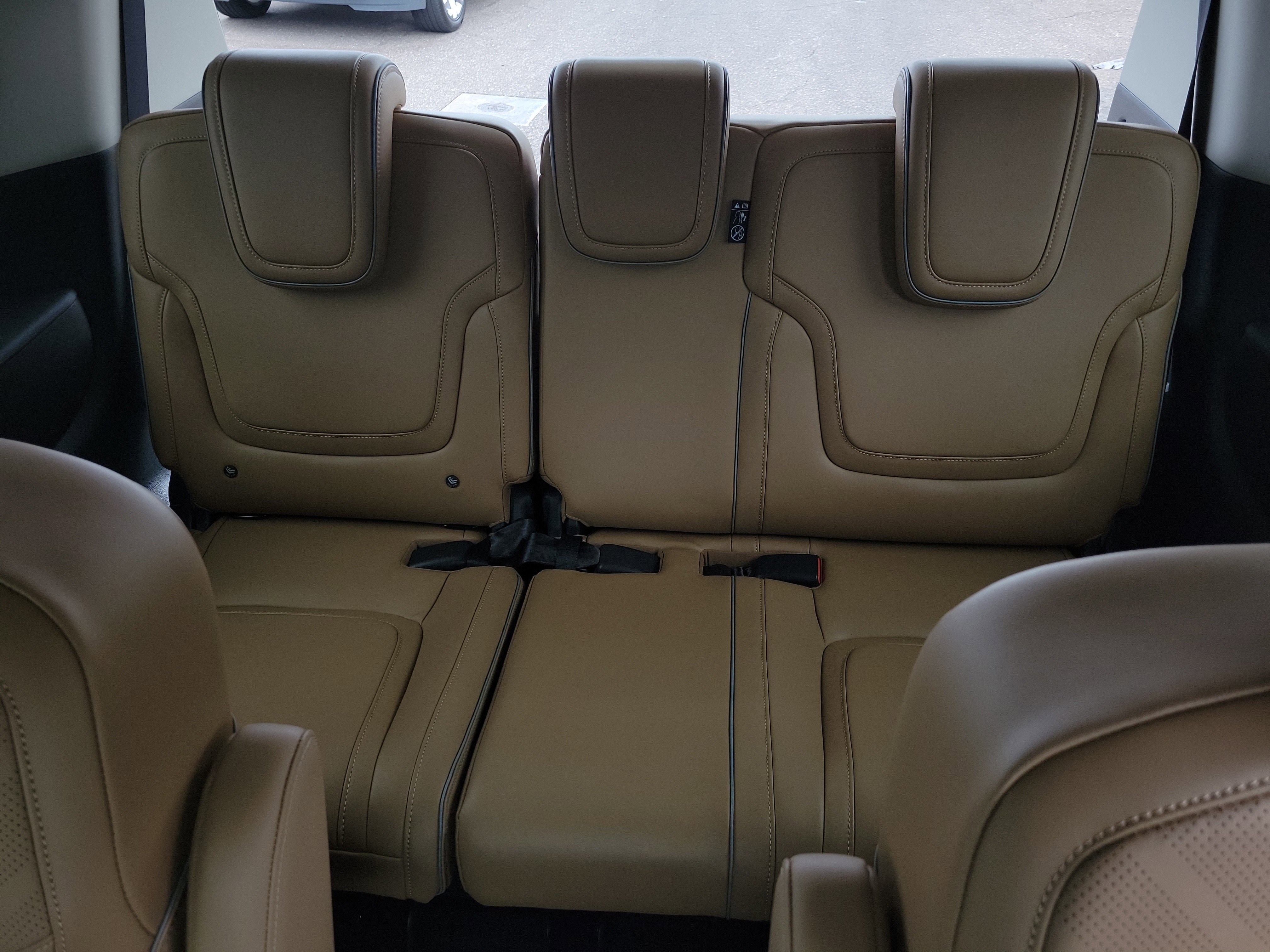 New 2026 INFINITI QX80 Luxe w/ Cargo Package image 25