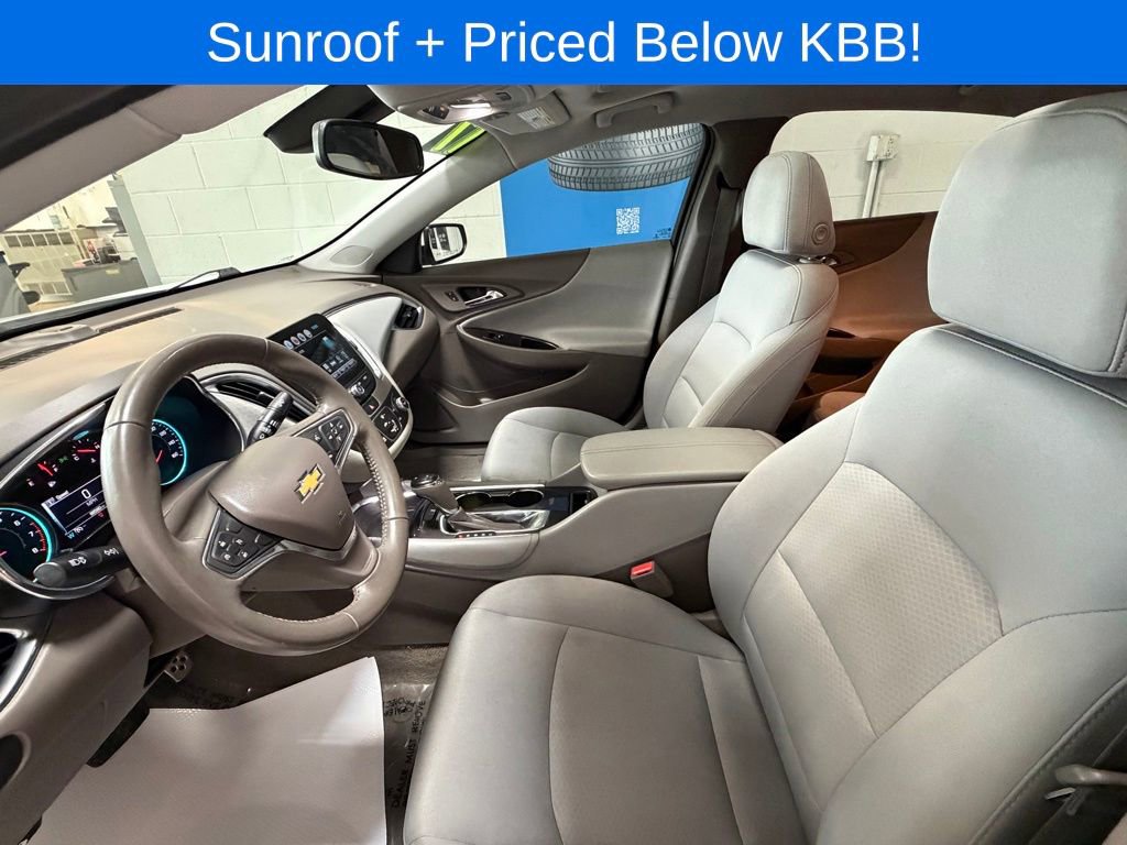 Used 2017 Chevrolet Malibu LT image 17