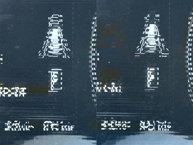 Used 2023 Nissan Kicks SV image 16