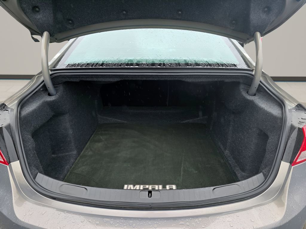 Used 2017 Chevrolet Impala Premier w/ Enhanced Convenience Package FWD image 11