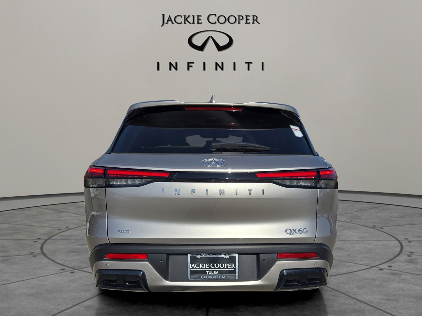 Used 2024 INFINITI QX60 Luxe w/ Vision Package image 4