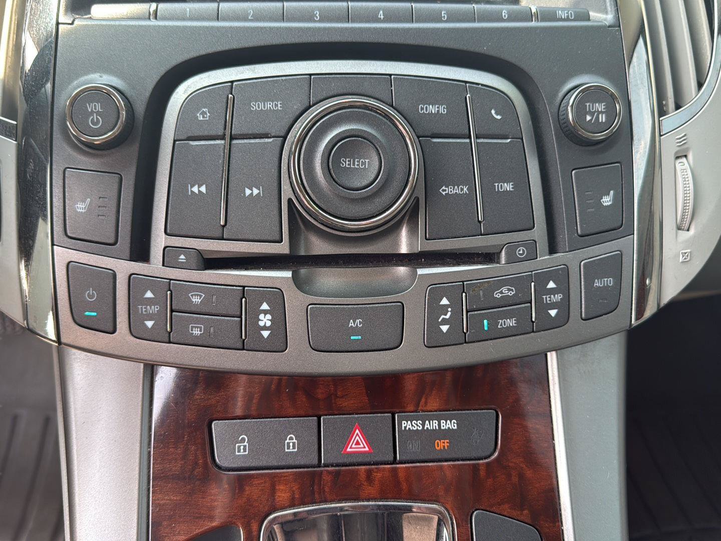 Used 2013 Buick LaCrosse Leather FWD image 20