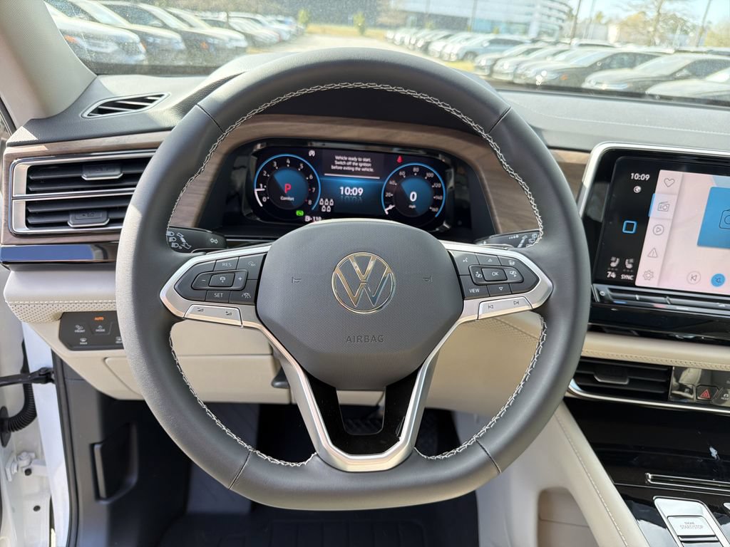 New 2026 Volkswagen Atlas SE FWD image 25