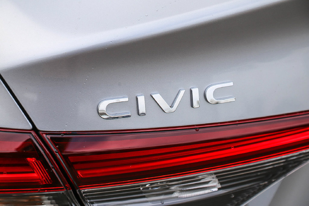 Used 2025 Honda Civic LX image 18