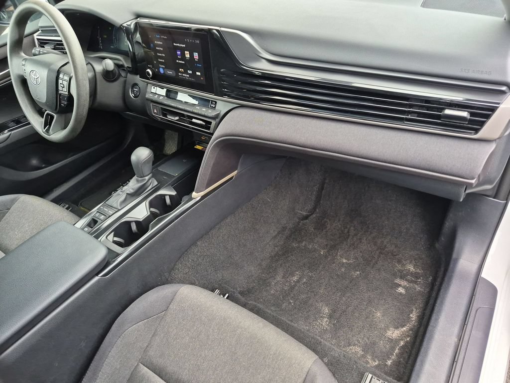 Used 2025 Toyota Camry LE FWD image 31
