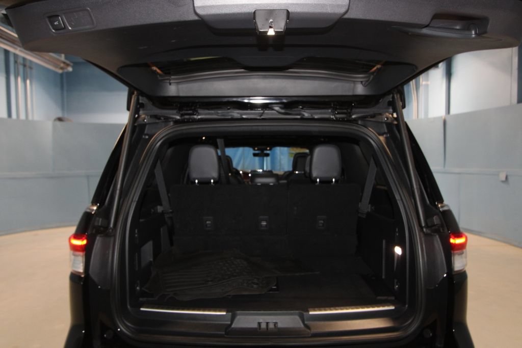 Used 2024 Lincoln Navigator L Reserve AWD/4WD image 42