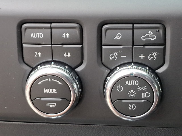 Used 2026 GMC Sierra 3500 Denali Ultimate AWD/4WD image 9