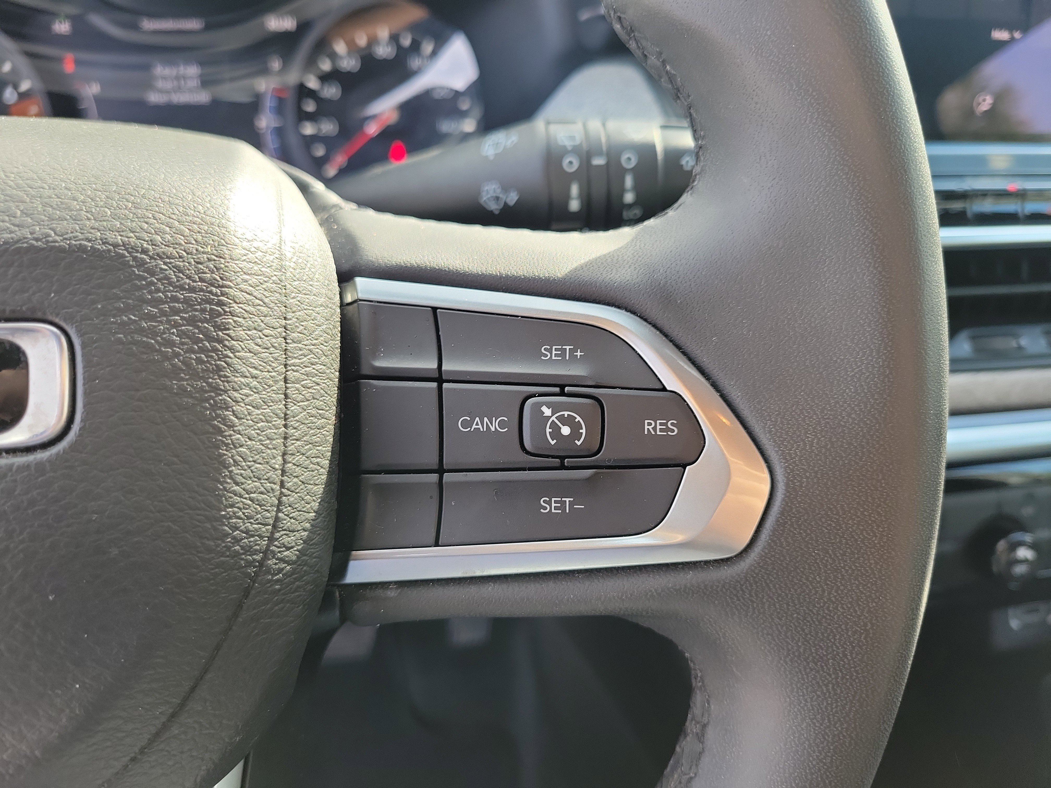 Used 2024 Jeep Compass Latitude image 24