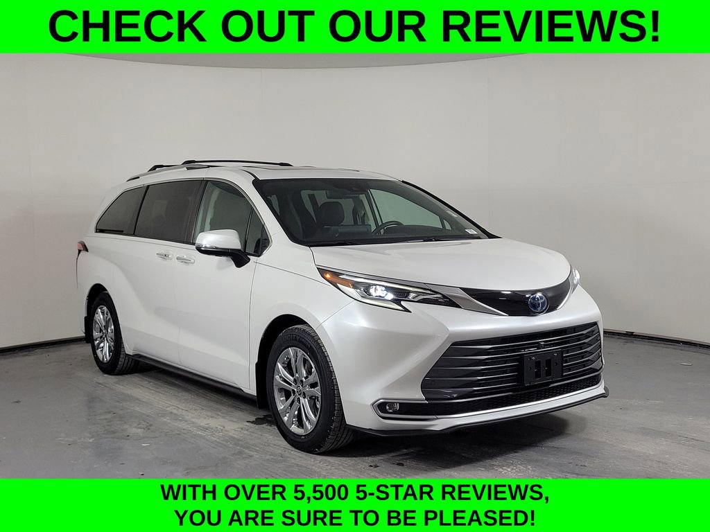 Certified 2023 Toyota Sienna Platinum AWD/4WD image 3