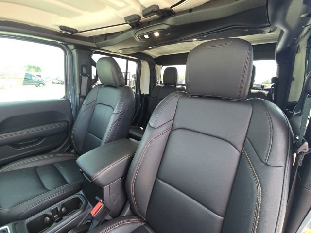 Used 2025 Jeep Gladiator Sport image 22