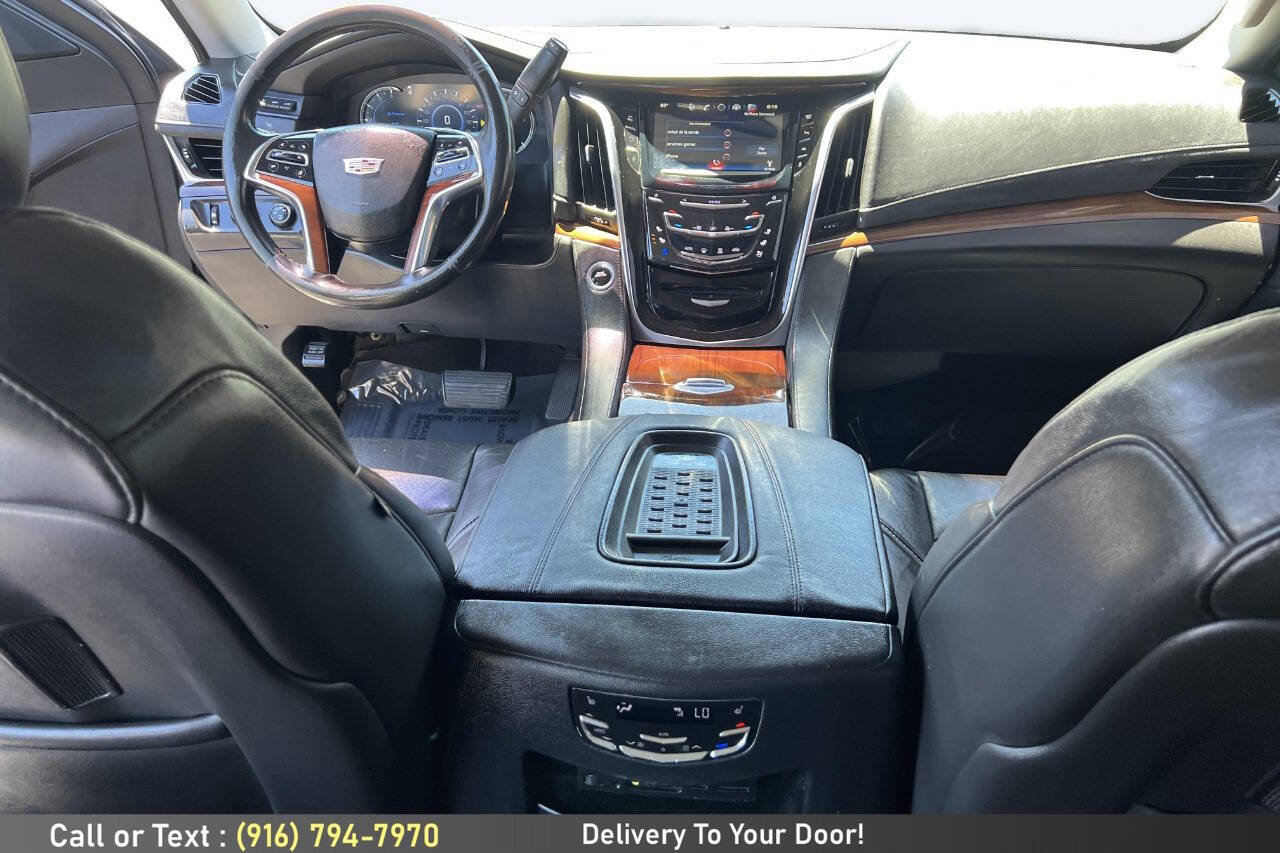 Used 2016 Cadillac Escalade Luxury AWD/4WD image 17