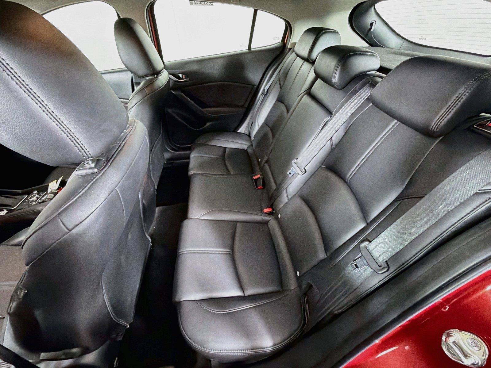 Used 2018 MAZDA MAZDA3 Touring FWD image 25