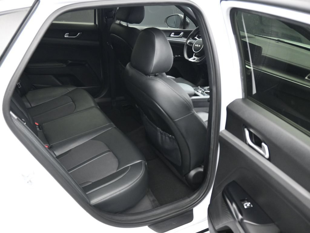Used 2023 Kia K5 GT-Line w/ GT-Line Premium Package FWD image 15