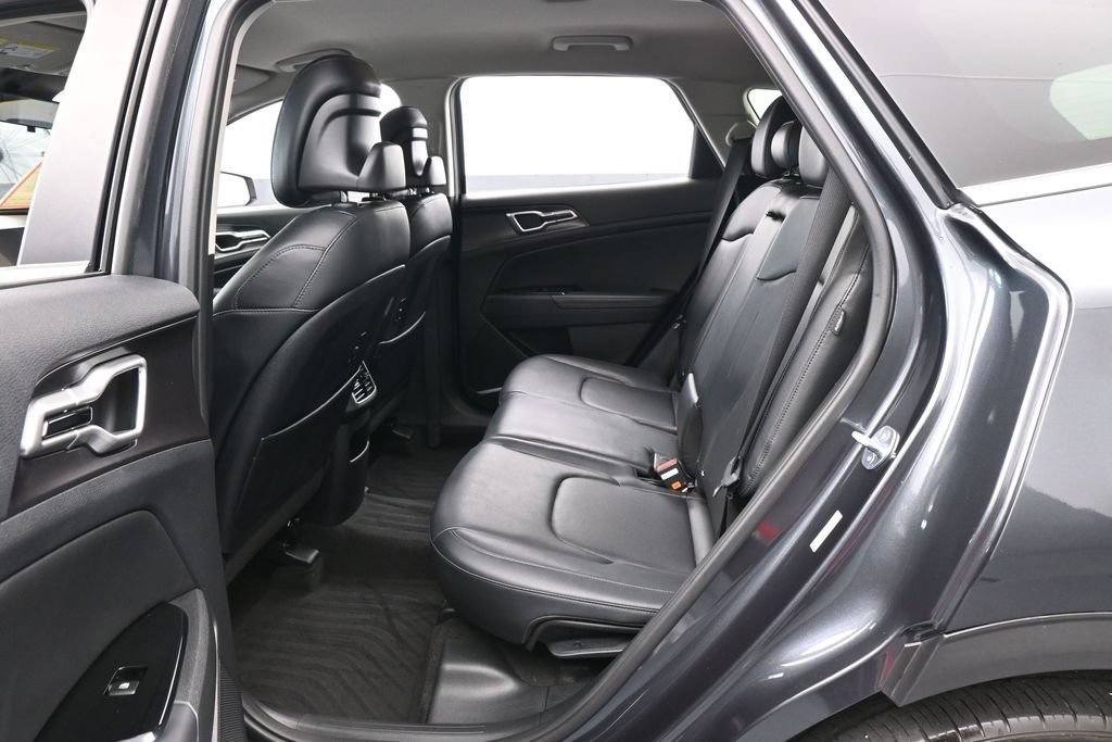 Used 2024 Kia Sportage EX FWD image 32