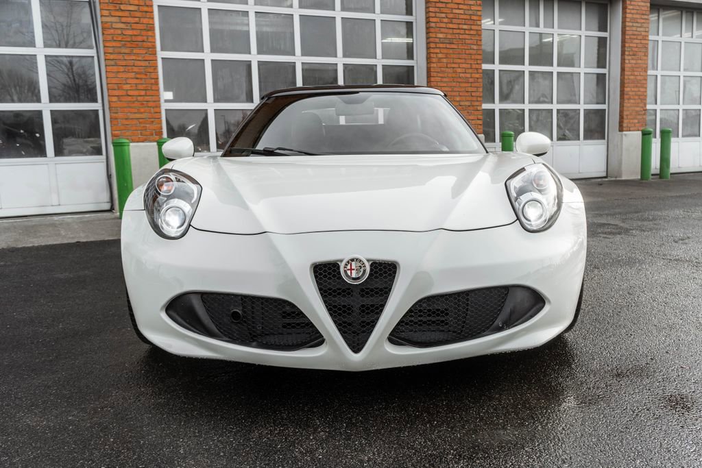 Used 2016 Alfa Romeo 4C Spider w/ Convenience Group - Spider image 32
