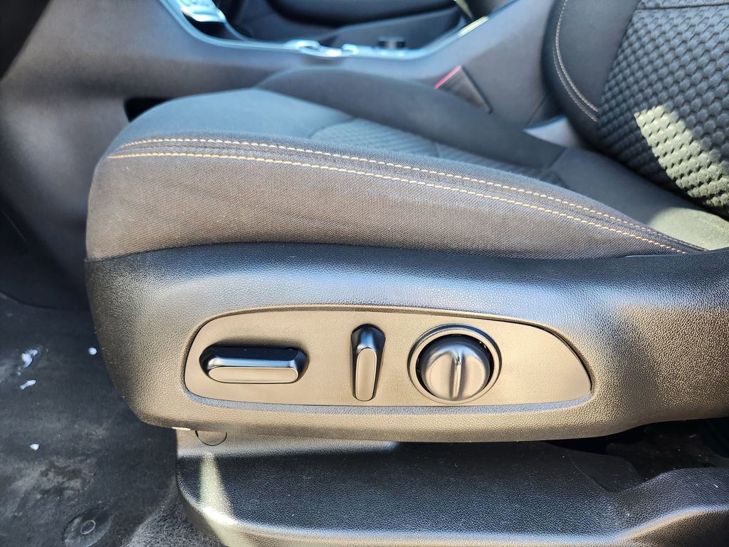 Used 2020 GMC Terrain SLE w/ Driver Convenience Package image 23