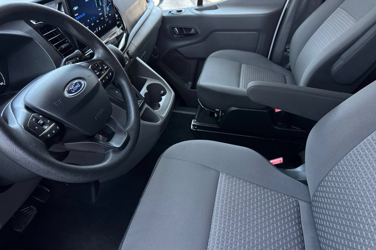 Certified 2025 Ford Transit 350 XLT RWD image 9