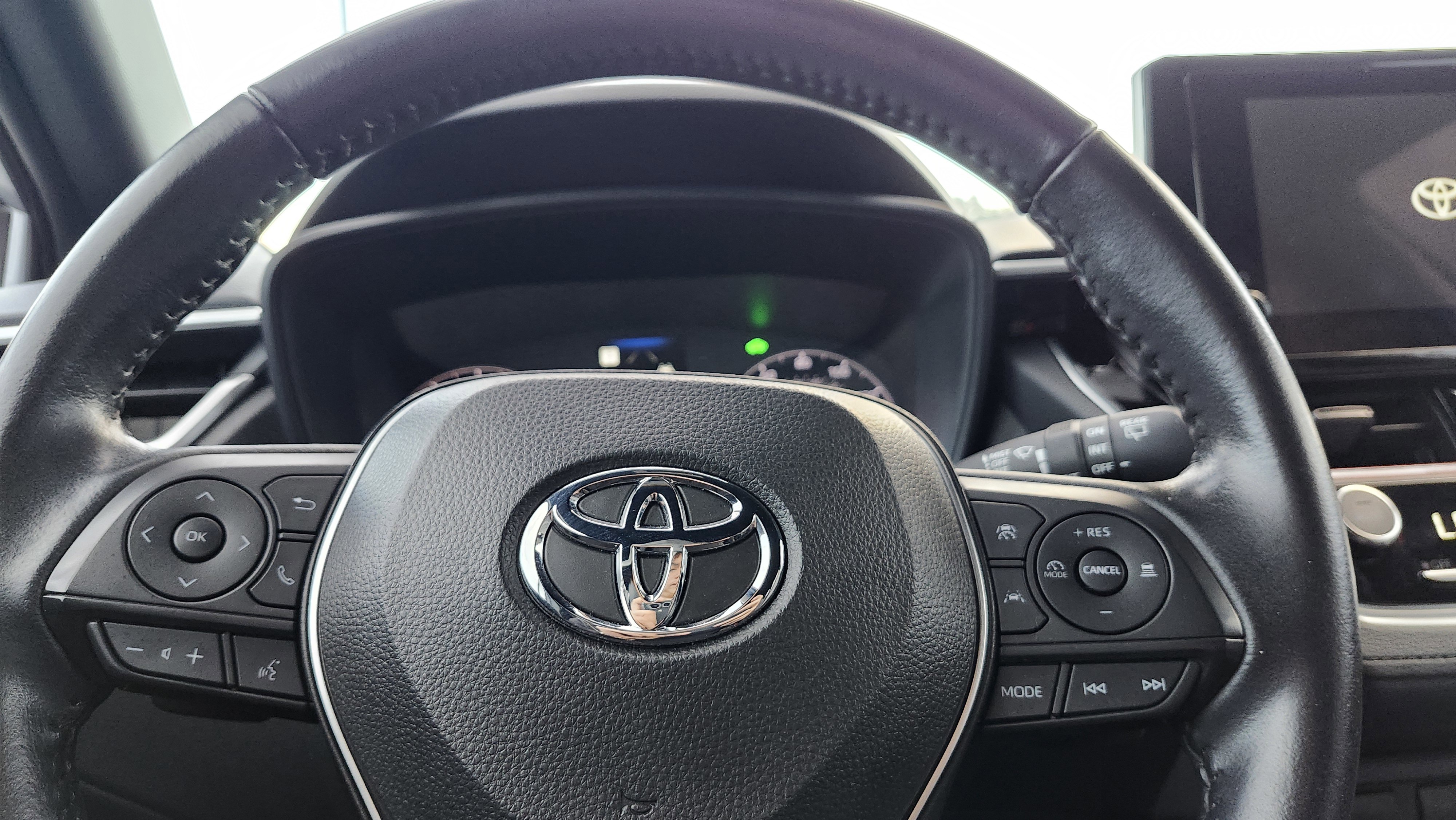 Used 2023 Toyota Corolla Cross SE image 20