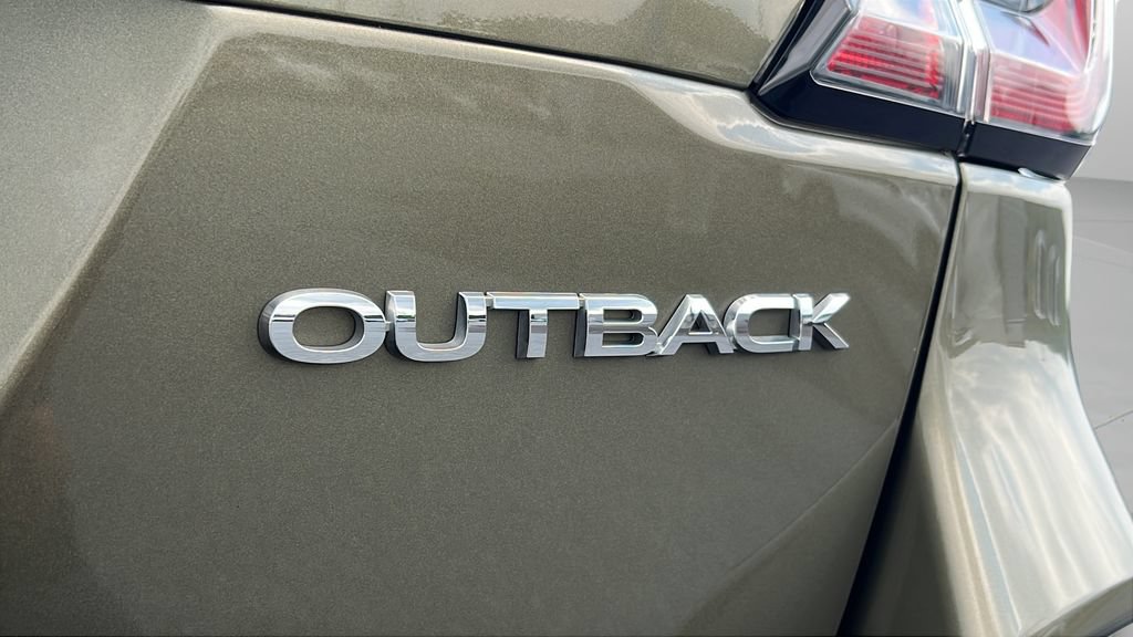 Used 2022 Subaru Outback Limited AWD/4WD image 28