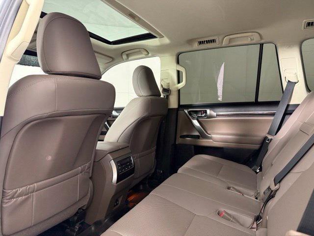 Used 2022 Lexus GX 460 Premium w/ Premium Package AWD/4WD image 29