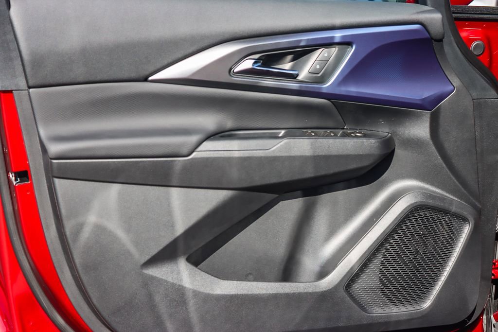 New 2026 Chevrolet Equinox EV LT image 19