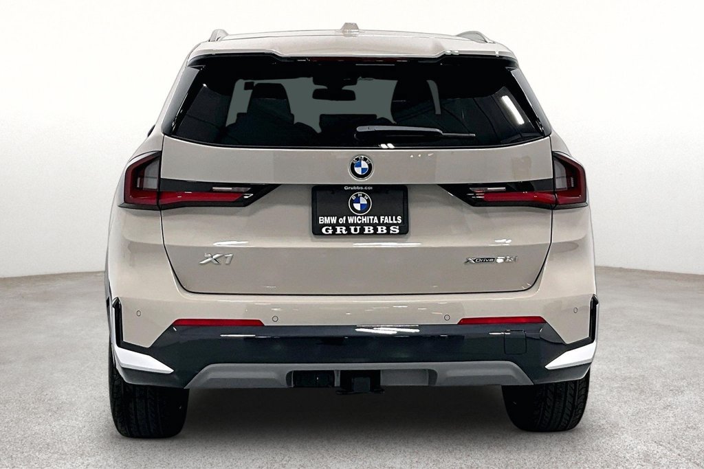 New 2027 BMW X1 xDrive28i AWD/4WD image 4