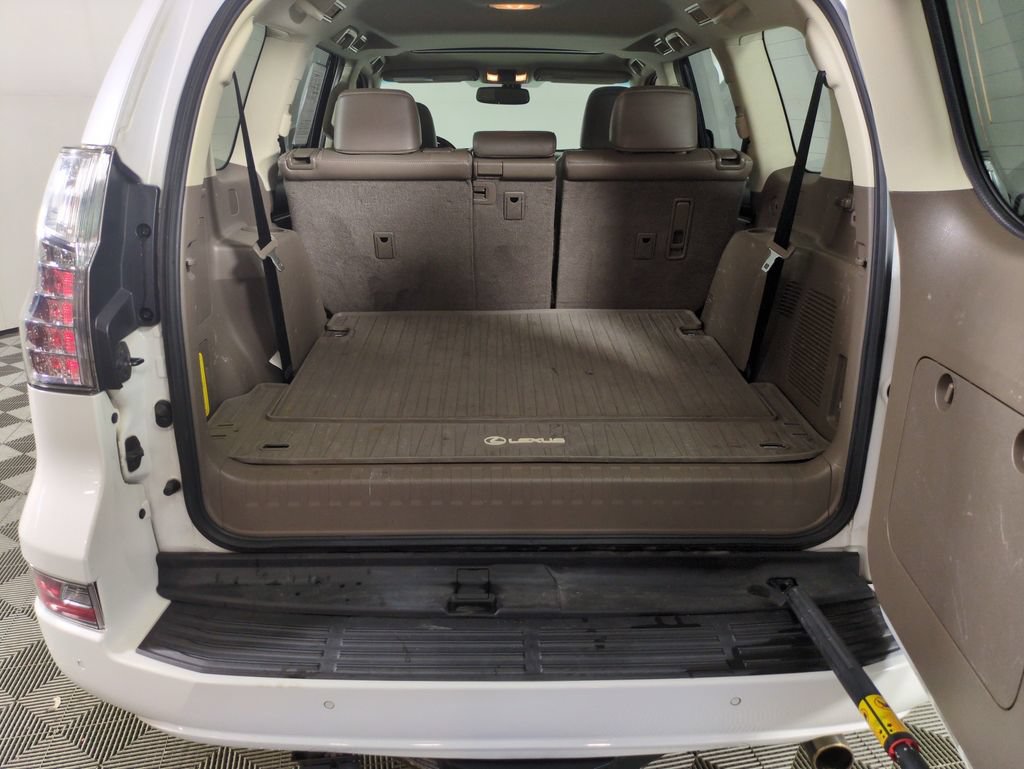 Used 2017 Lexus GX 460 Premium w/ Premium Package AWD/4WD image 25