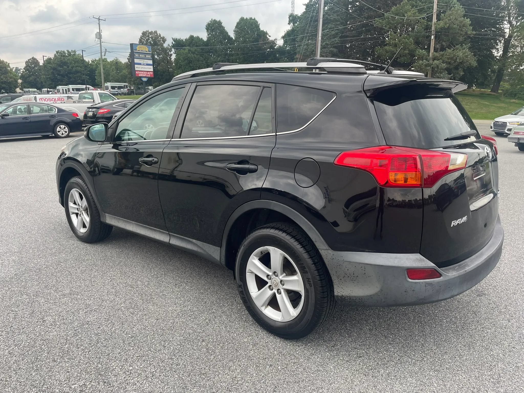 Used 2013 Toyota RAV4 XLE AWD/4WD image 17