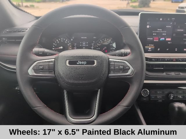 Used 2025 Jeep Compass Trailhawk AWD/4WD image 10