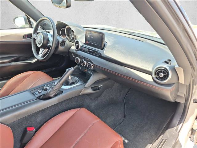 Used 2023 MAZDA MX-5 Miata Grand Touring RWD image 18
