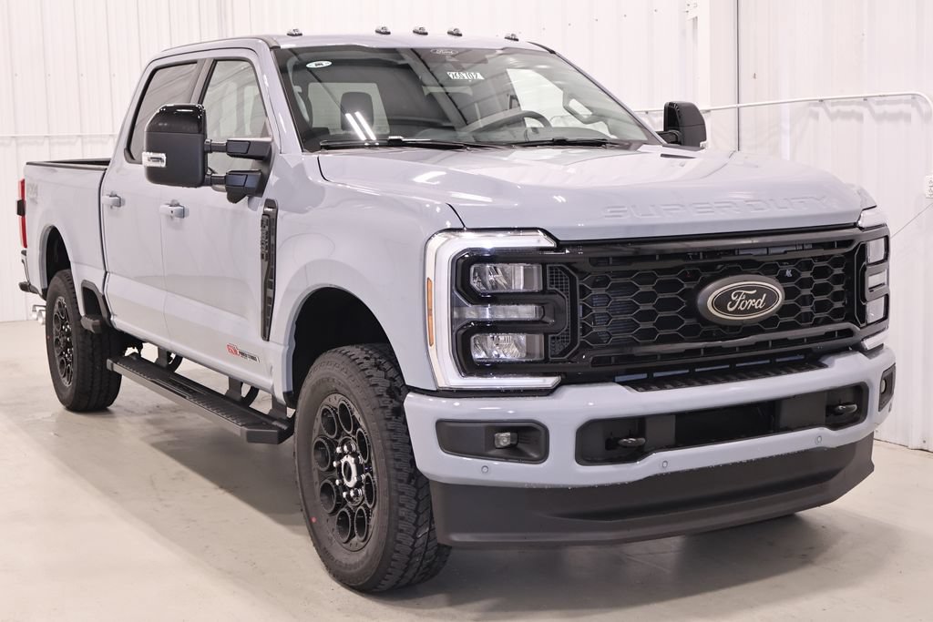 New 2026 Ford F350 Lariat w/ Black Appearance Package AWD/4WD image 3