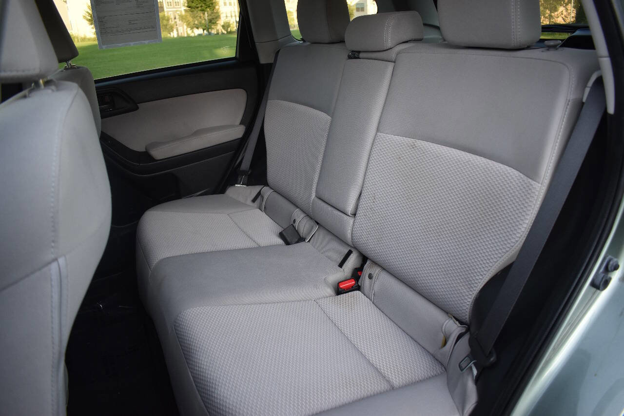 Used 2015 Subaru Forester 2.5i Premium w/ All-Weather Package AWD/4WD image 14