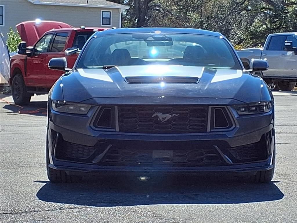 Used 2025 Ford Mustang Dark Horse image 2