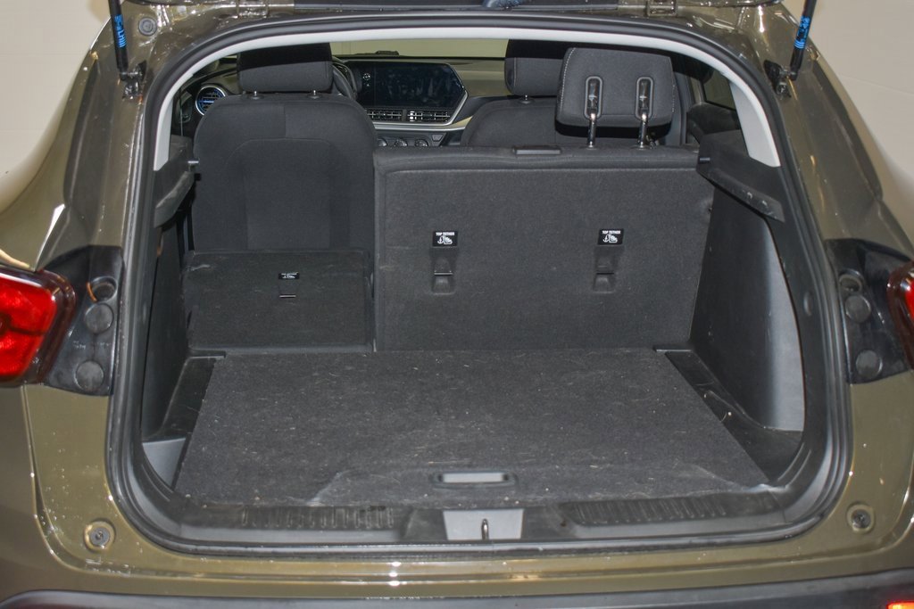 Used 2024 Chevrolet Trax LS w/ LS Convenience Package image 25