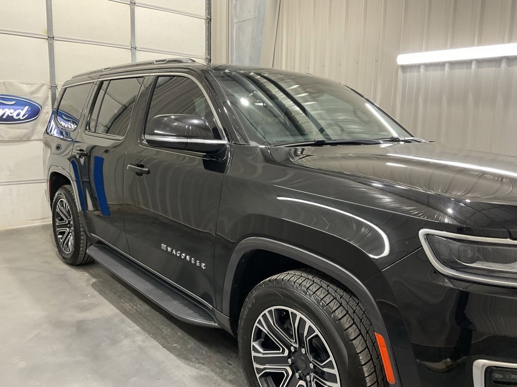 Used 2022 Jeep Wagoneer Series III image 4