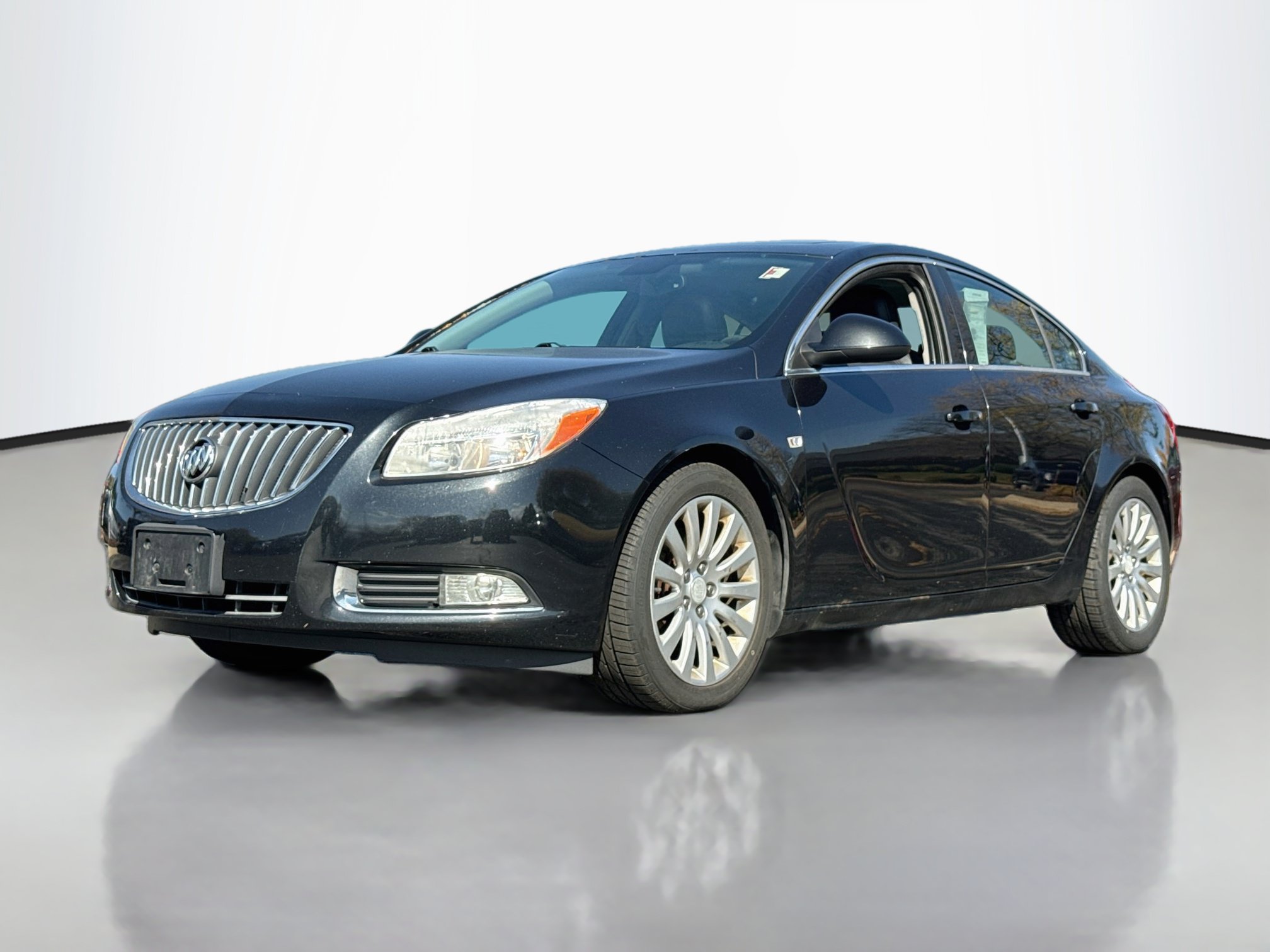 Used 2011 Buick Regal CXL Turbo w/ TO2 Preferred Equipment Group FWD image 3