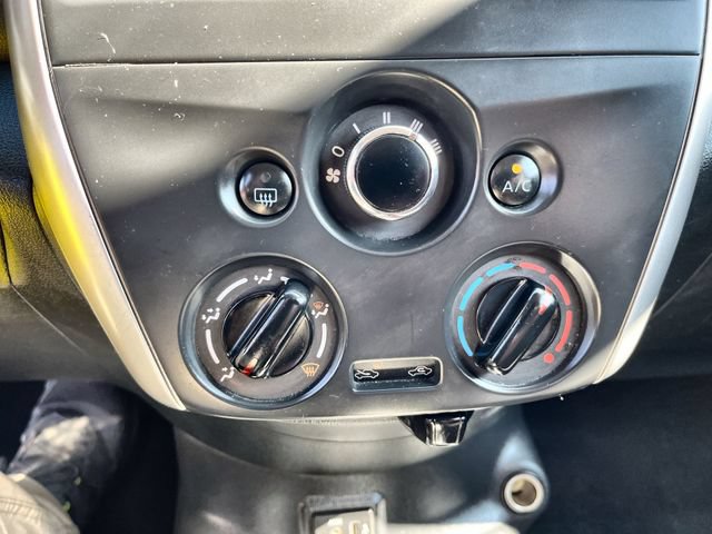 Used 2018 Nissan Versa SV FWD image 18