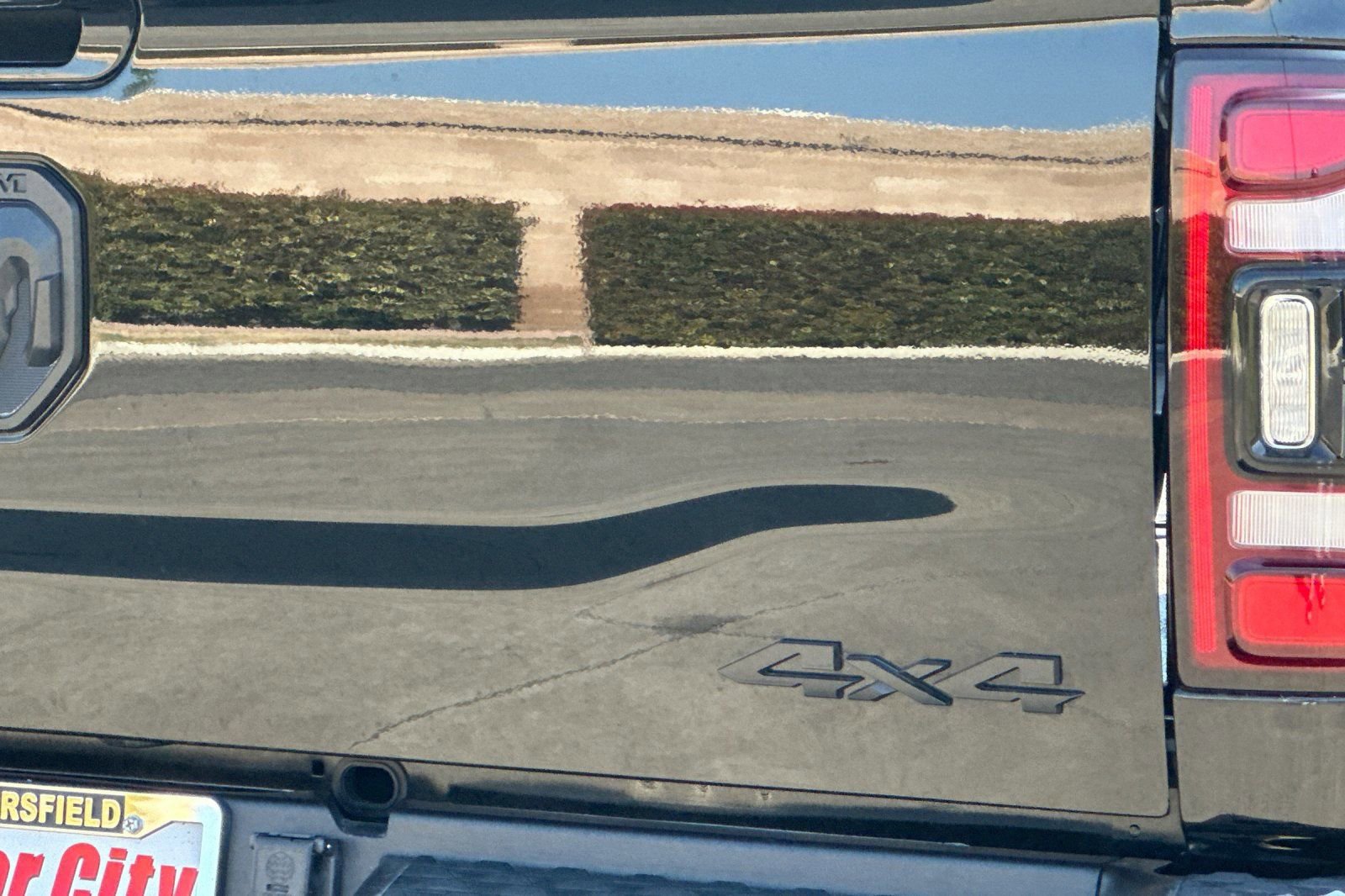 Used 2024 RAM 3500 Limited image 28