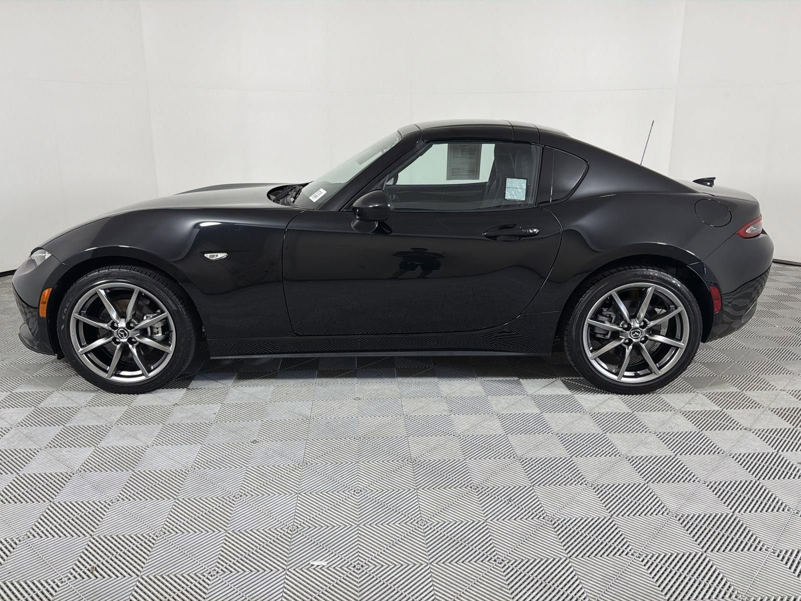 Used 2023 MAZDA MX-5 Miata Grand Touring image 2