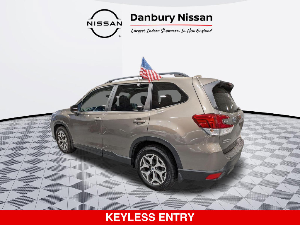 Used 2019 Subaru Forester Premium w/ All-Weather Package AWD/4WD image 5