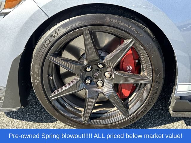 Used 2022 Ford Mustang Shelby GT500 w/ Carbon Fiber Track Pack RWD image 14