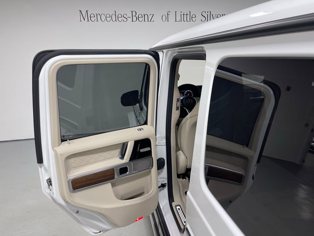 Used 2023 Mercedes-Benz G 550 image 23