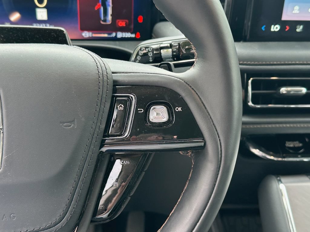 New 2026 Lincoln Aviator AWD image 9