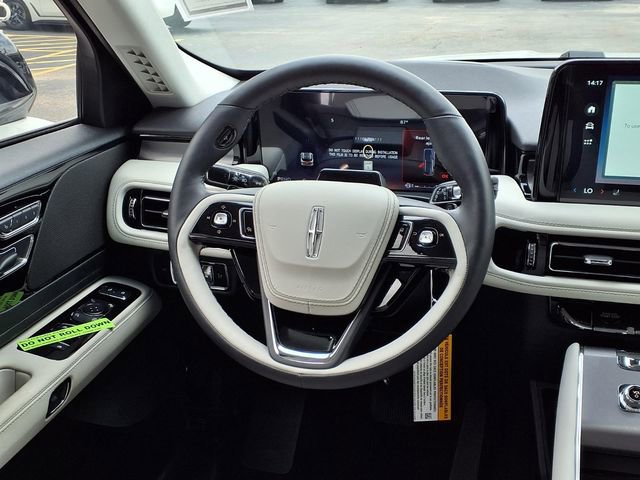 New 2026 Lincoln Aviator AWD image 12
