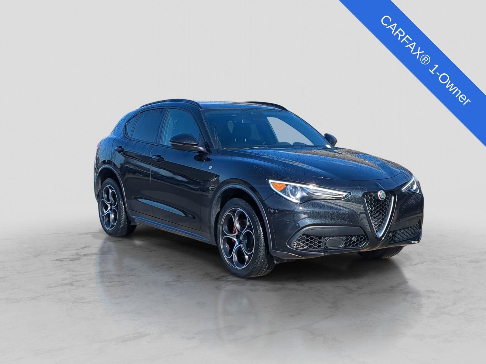 Used 2023 Alfa Romeo Stelvio Ti image 10