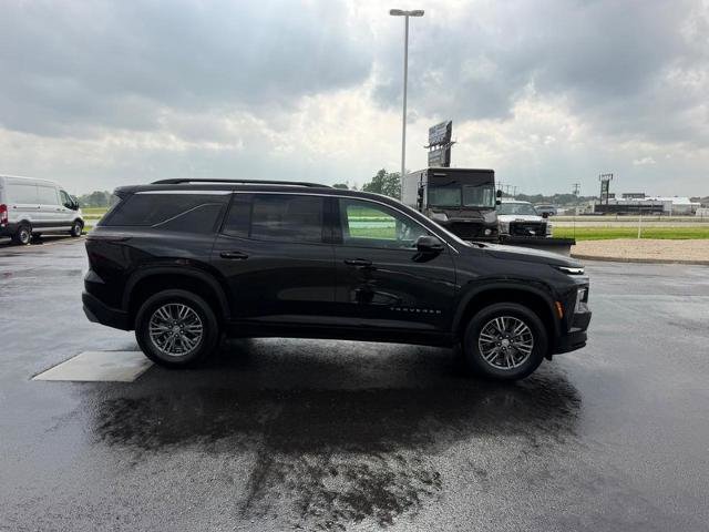 Used 2026 Chevrolet Traverse LT AWD/4WD image 4