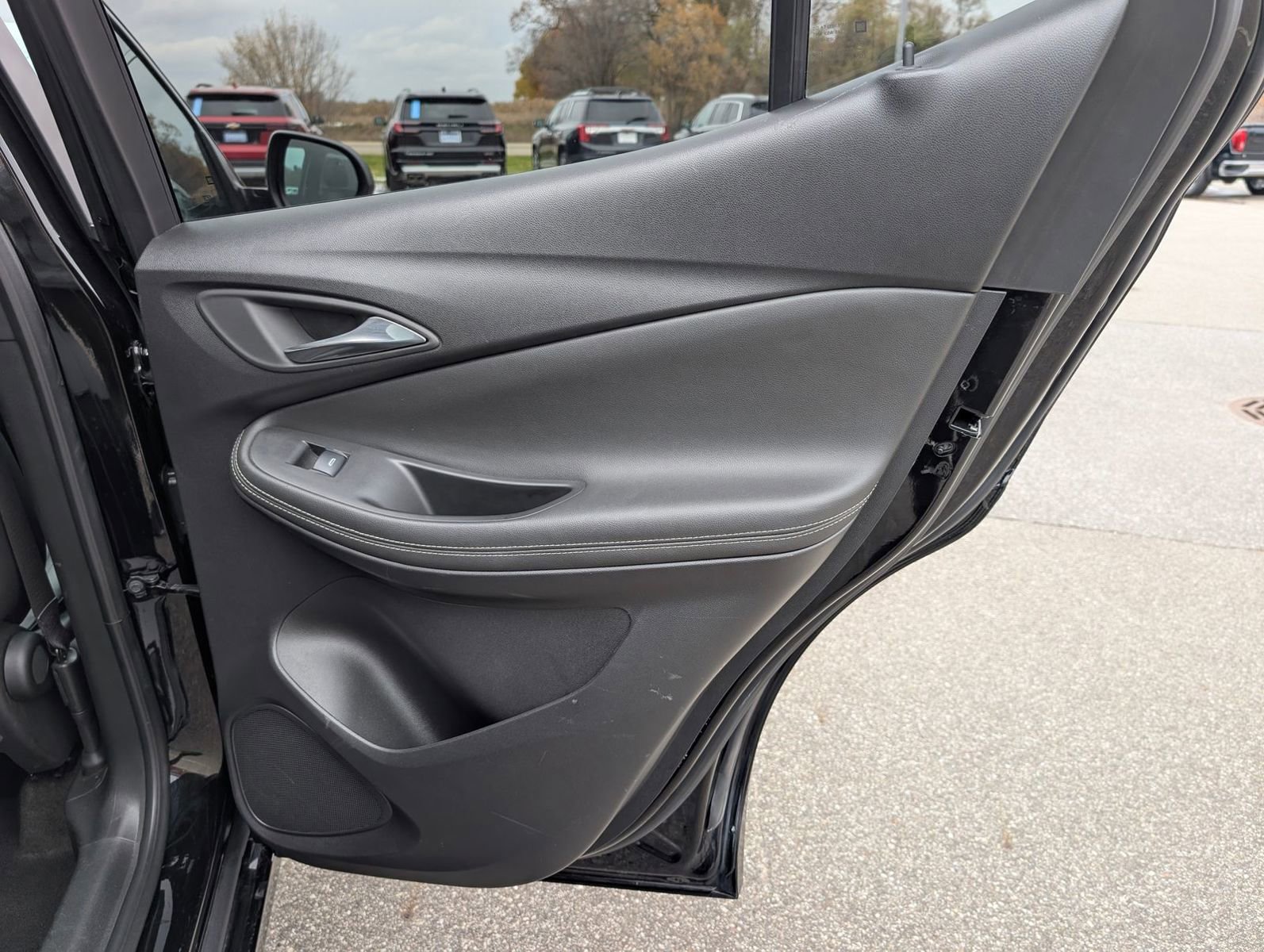 Certified 2024 Buick Encore GX Sport Touring image 25